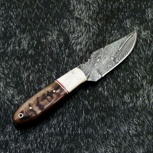 Custom Made Skinner Hunting knife With Beautiful Handle & Leather Sheath